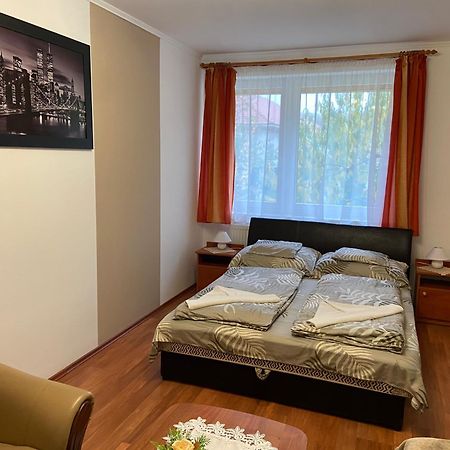 Vadrozsa Vendeghaz-Apartman Demjen Ngoại thất bức ảnh