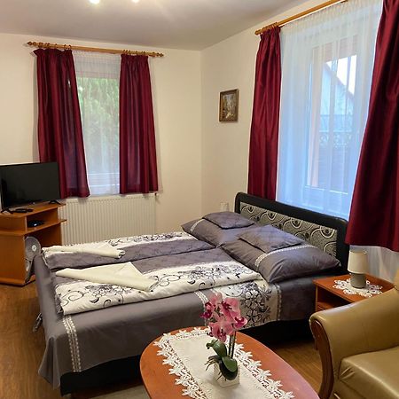 Vadrozsa Vendeghaz-Apartman Demjen Ngoại thất bức ảnh