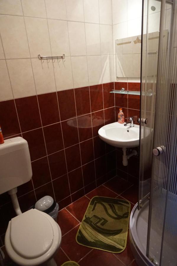 Vadrozsa Vendeghaz-Apartman Demjen Ngoại thất bức ảnh