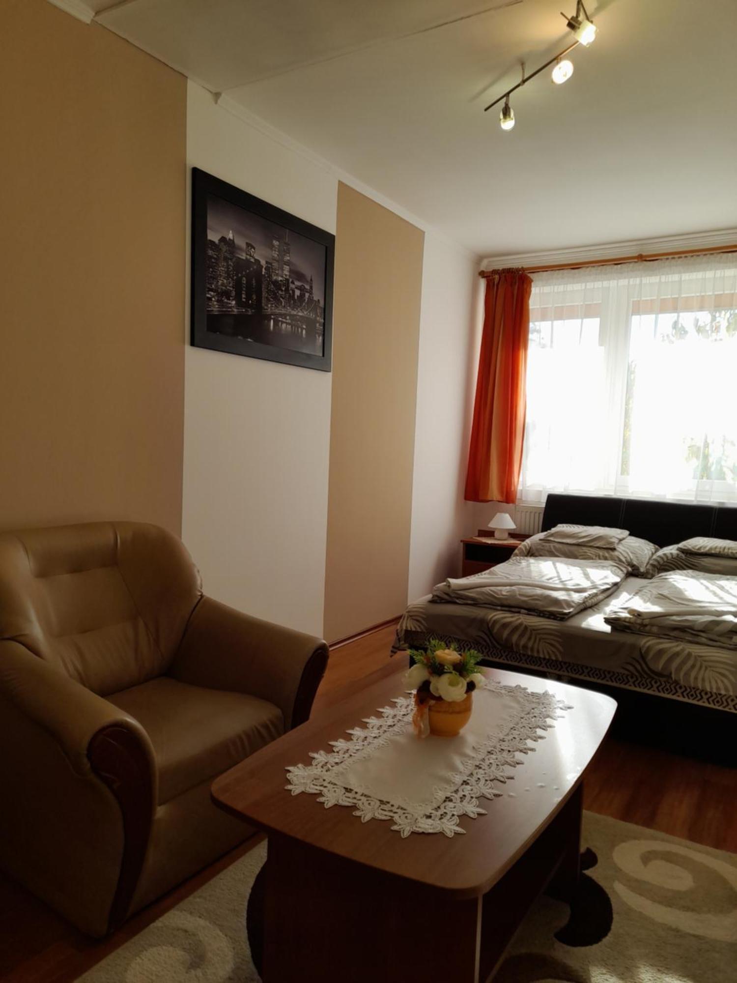 Vadrozsa Vendeghaz-Apartman Demjen Ngoại thất bức ảnh