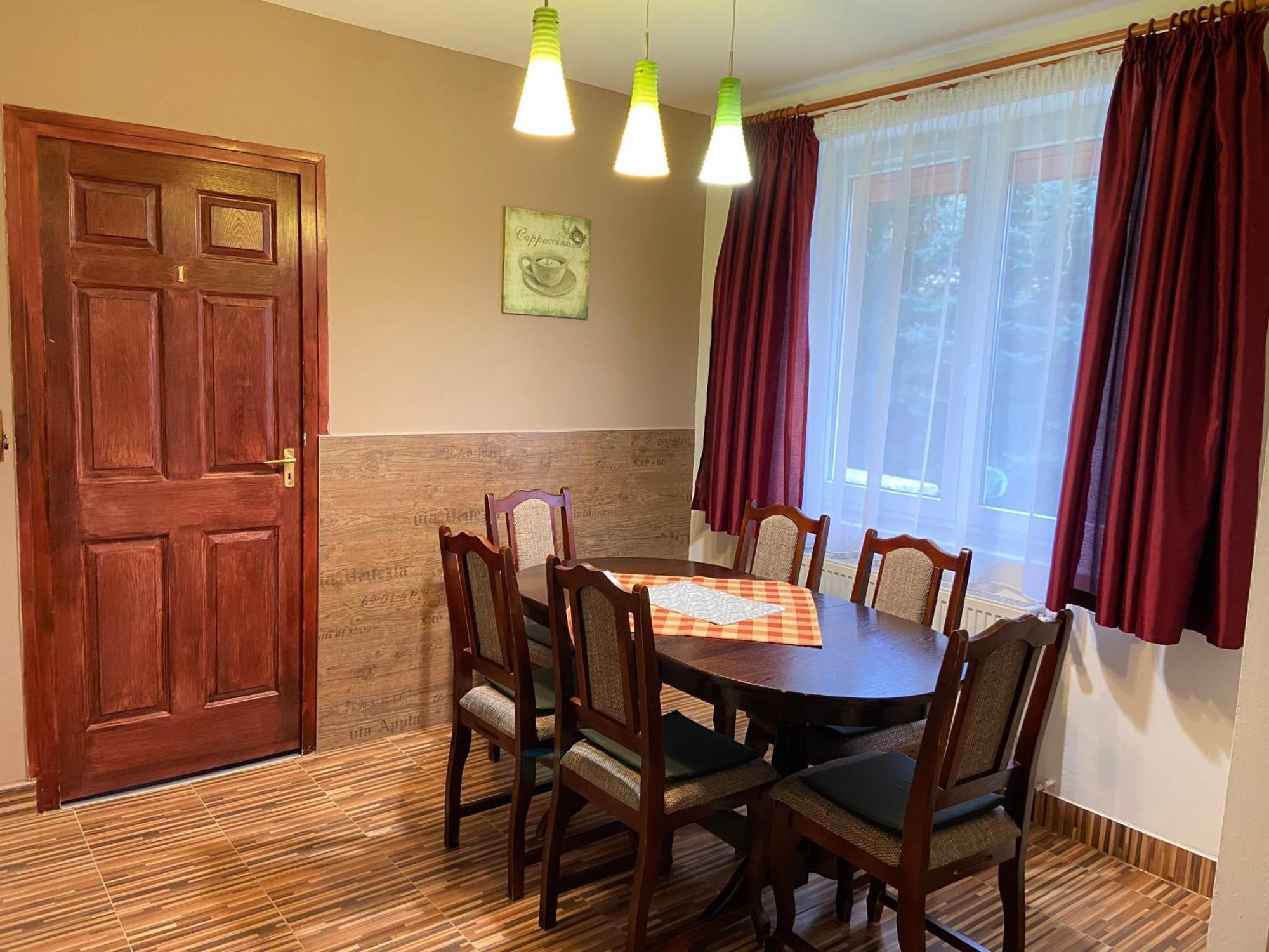 Vadrozsa Vendeghaz-Apartman Demjen Ngoại thất bức ảnh