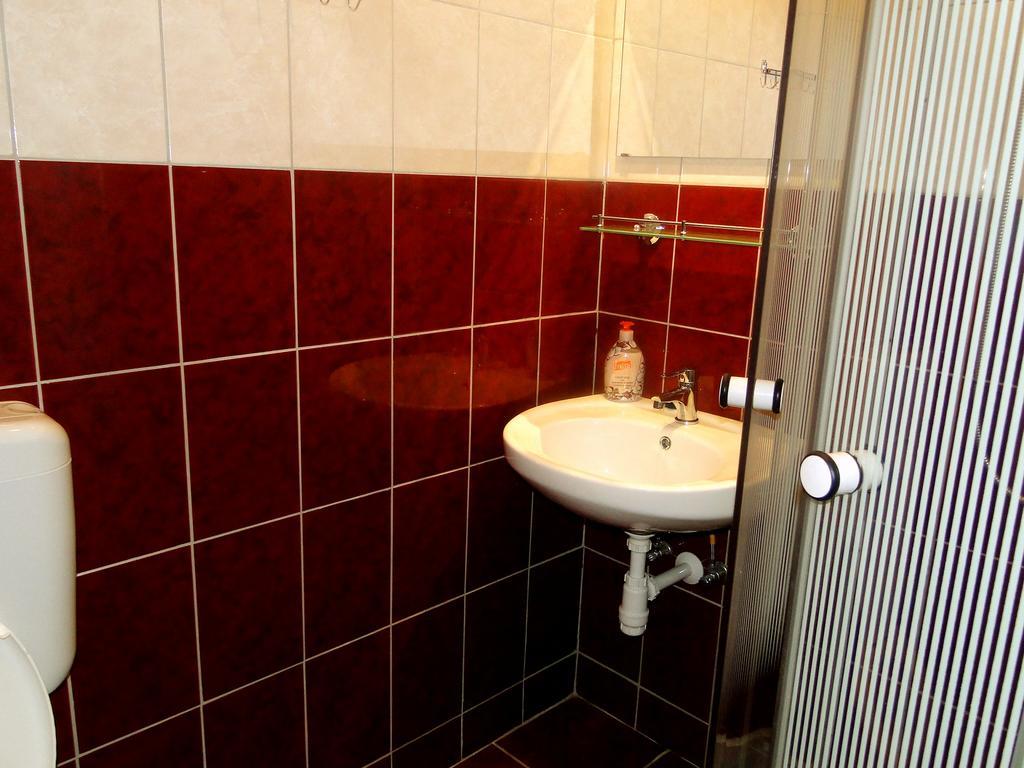 Vadrozsa Vendeghaz-Apartman Demjen Ngoại thất bức ảnh